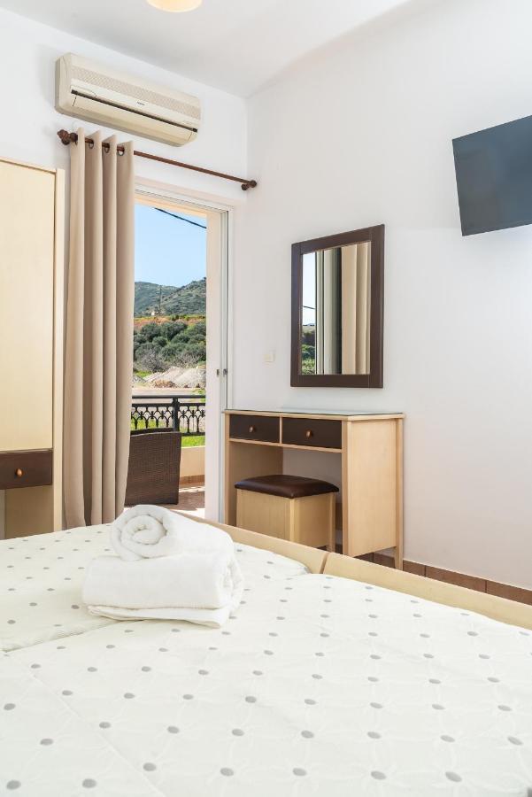 Bluewind Apartments - Near The Sea كيساموس المظهر الخارجي الصورة